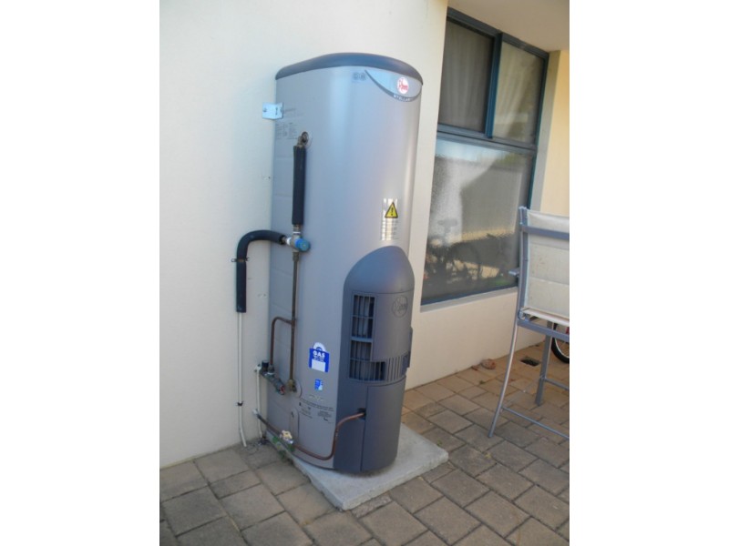 6 Glenmaggie Circuit, Success WA 6164