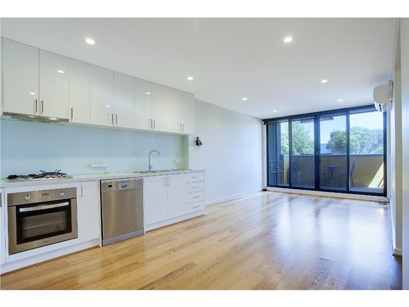 1/85 Whitehorse Road, Blackburn VIC 3130