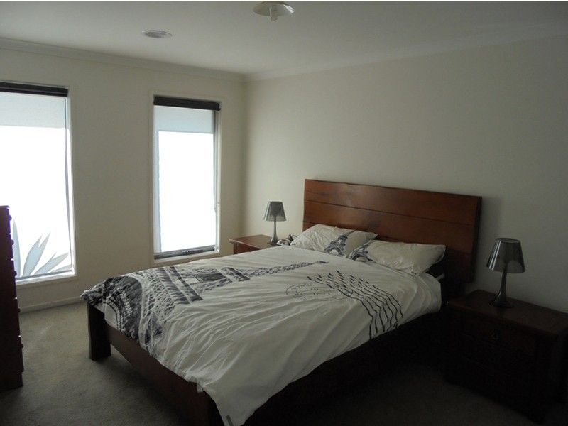 90 Glenelg Street, Clyde North VIC 3978