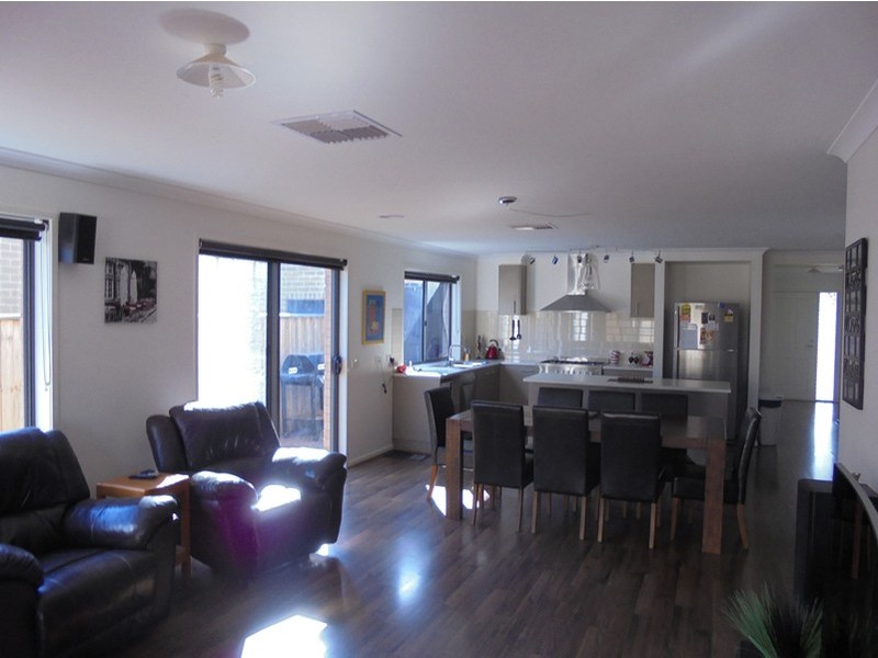 90 Glenelg Street, Clyde North VIC 3978