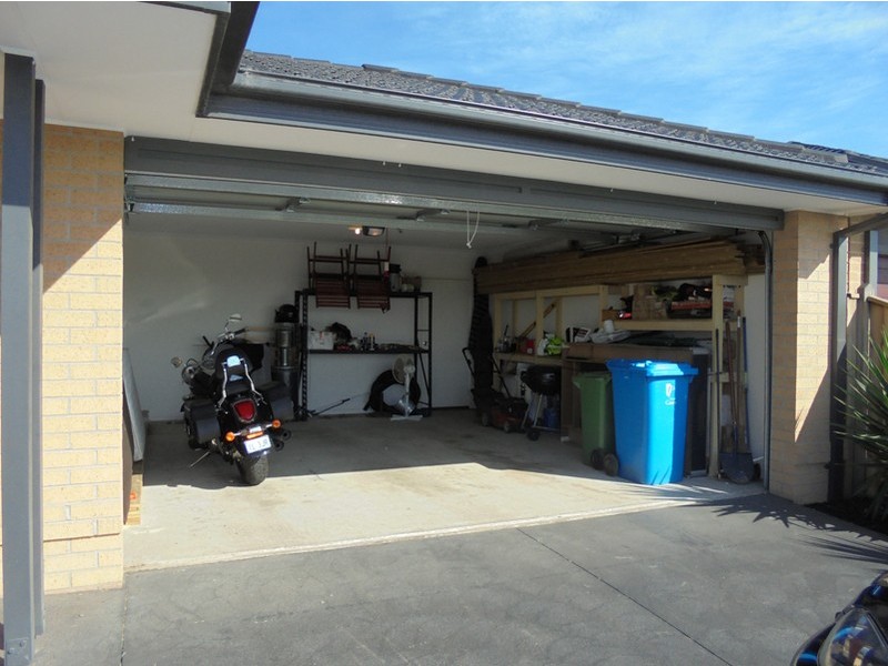 90 Glenelg Street, Clyde North VIC 3978