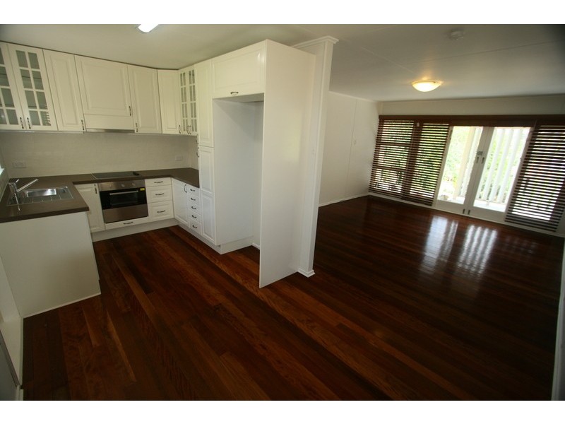 16 Oberon Street, Morningside QLD 4170