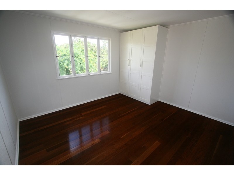 16 Oberon Street, Morningside QLD 4170