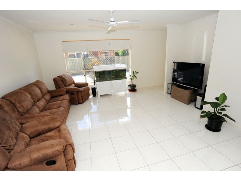 1/54 Avoca Street, Millbank QLD 4670