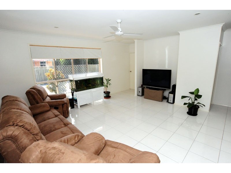 1/54 Avoca Street, Millbank QLD 4670