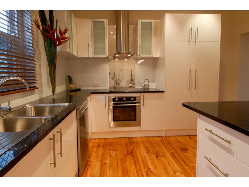 94 Raglan Avenue, South Plympton SA 5038