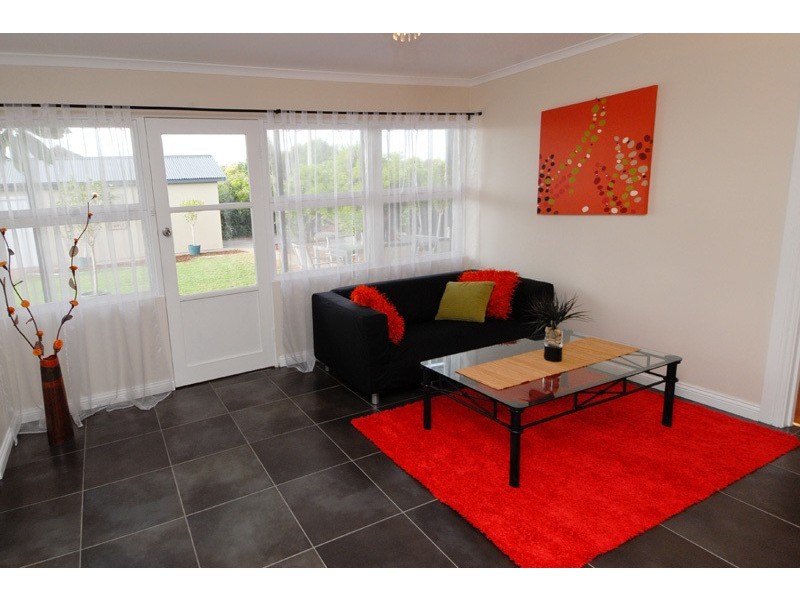 94 Raglan Avenue, South Plympton SA 5038