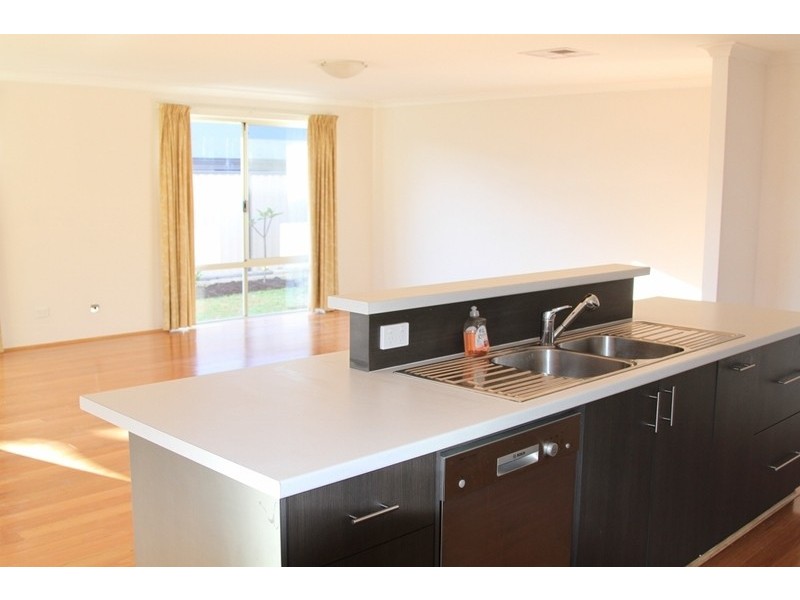 47 Belmore Bend, Aubin Grove WA 6164