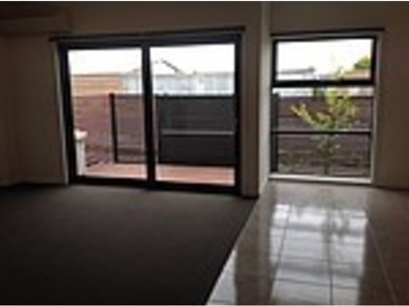 37/1B Jarama Blvd, Epping VIC 3076