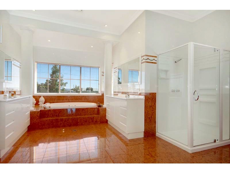 269  Donalds Range Road, Razorback NSW 2571