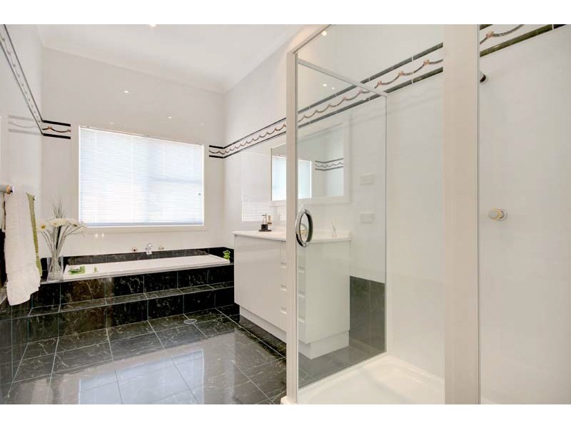 269  Donalds Range Road, Razorback NSW 2571