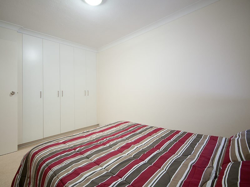 1/19 Sunbrite Avenue, Mermaid Beach QLD 4218