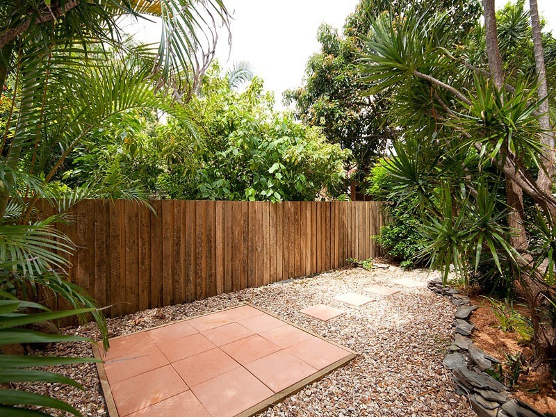 1/19 Sunbrite Avenue, Mermaid Beach QLD 4218