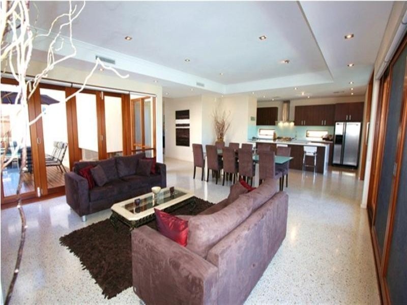 6 Driftwood Avenue, Karrinyup WA 6018