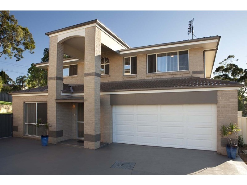 27 Warburton Close, Macquarie Hills NSW 2285