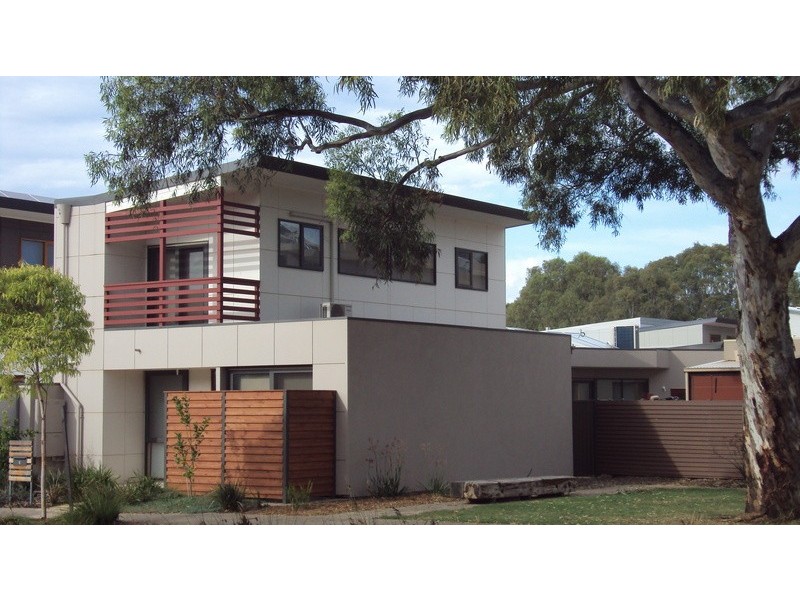 8 Lochiel Parkway, Campbelltown SA 5074