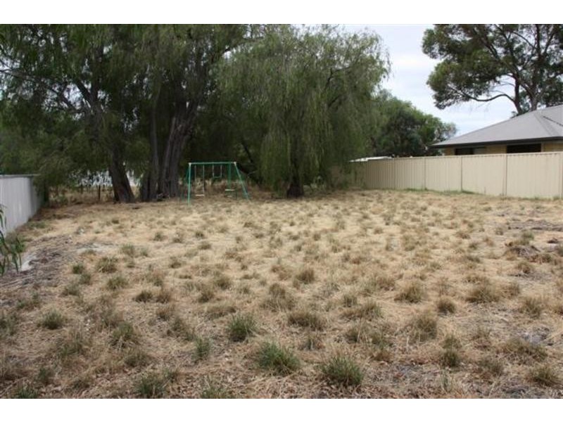 8C Forrest Road, Capel WA 6271
