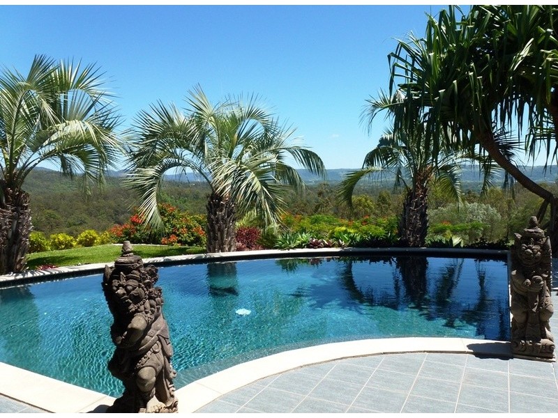 Armstrong Creek QLD 4520