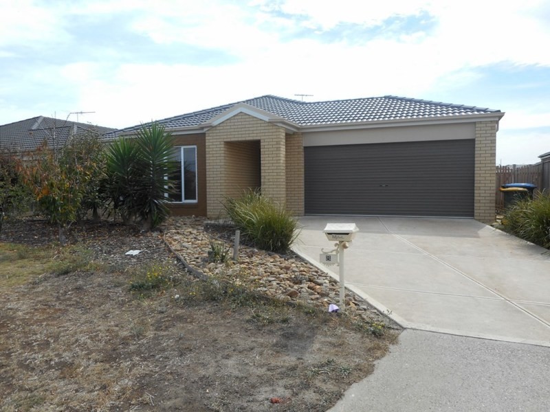 8  Saffron Place, Point Cook VIC 3030