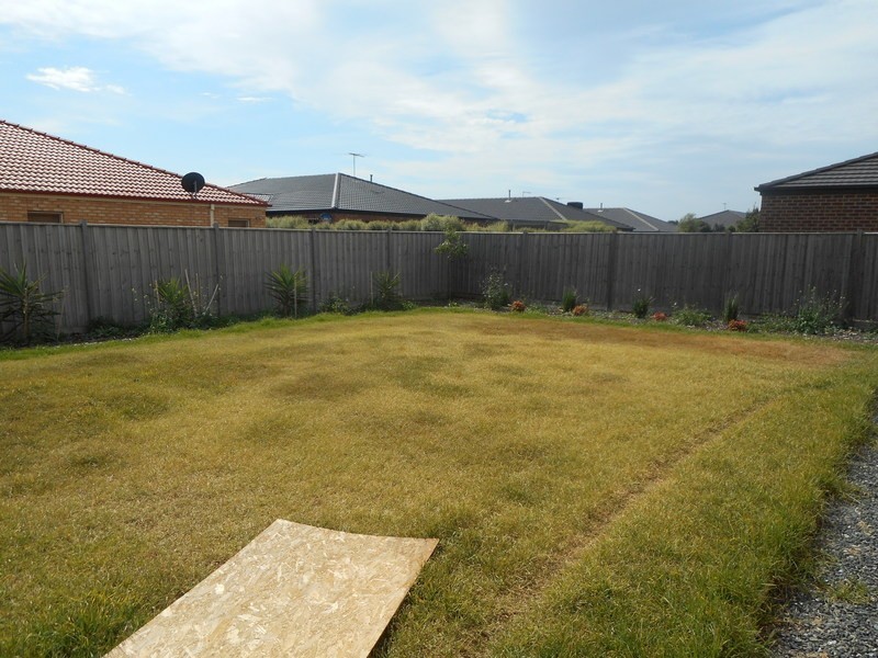 8  Saffron Place, Point Cook VIC 3030