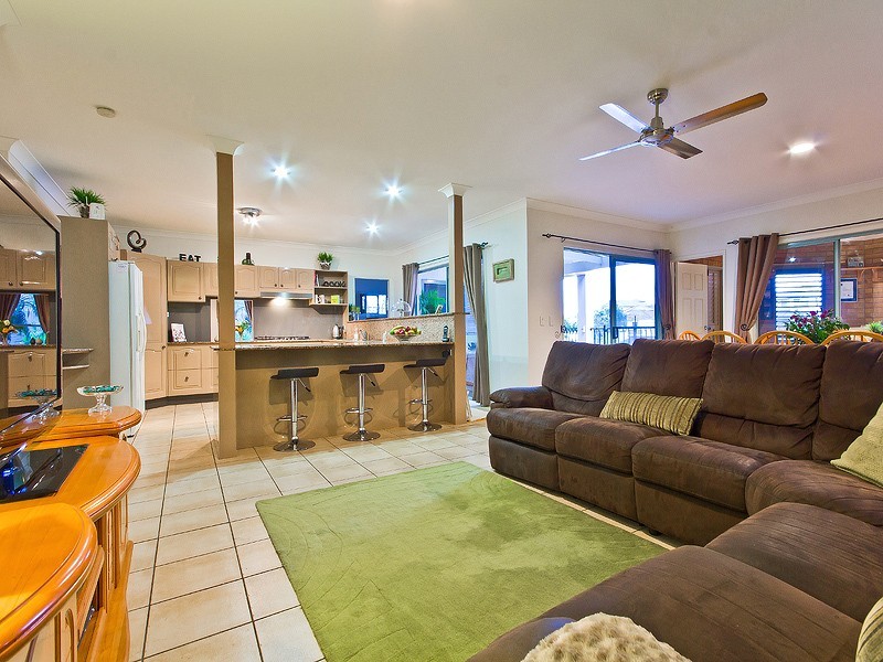 17 Keel Street, Birkdale QLD 4159