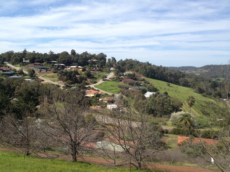 26 Norman  Road, Roleystone WA 6111