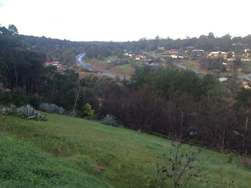 26 Norman  Road, Roleystone WA 6111