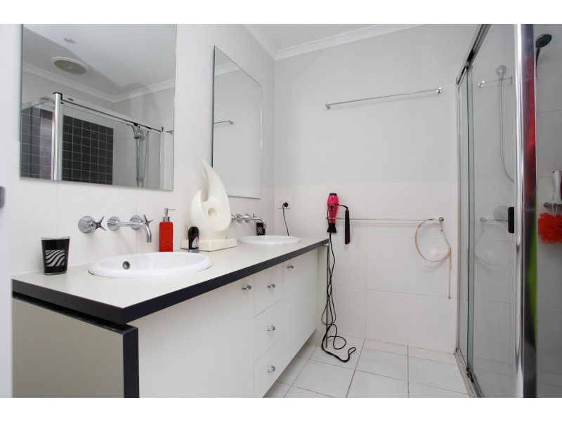 25  Turnstone Drive, Point Cook VIC 3030