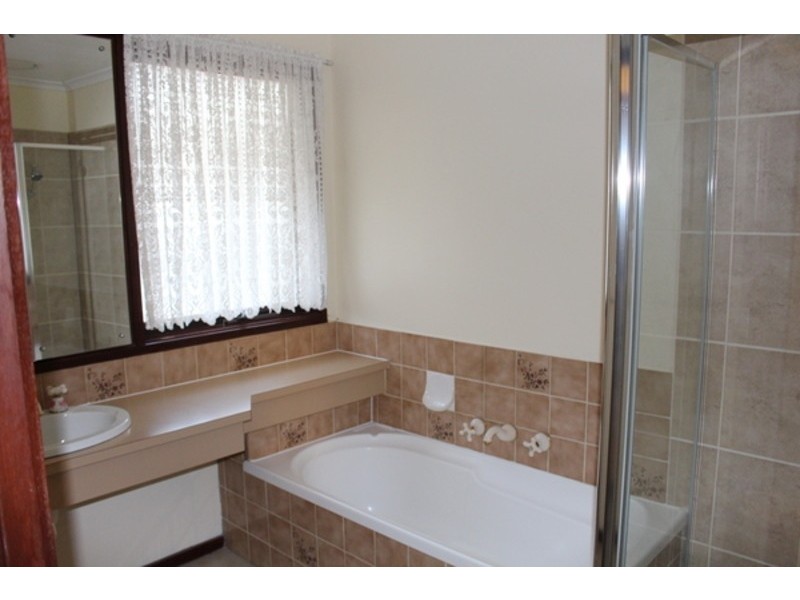 2   Bernambra St, Oakleigh South VIC 3167