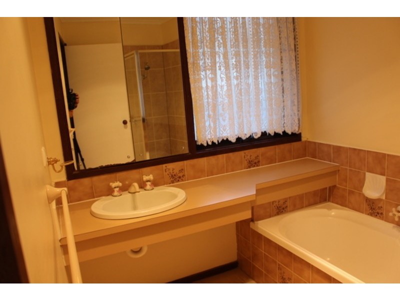 2   Bernambra St, Oakleigh South VIC 3167