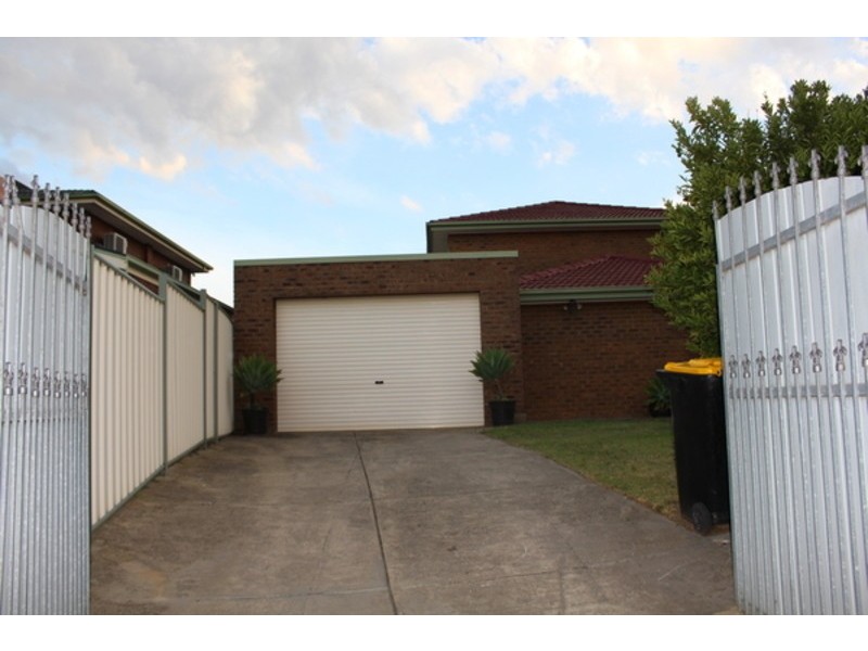 2   Bernambra St, Oakleigh South VIC 3167