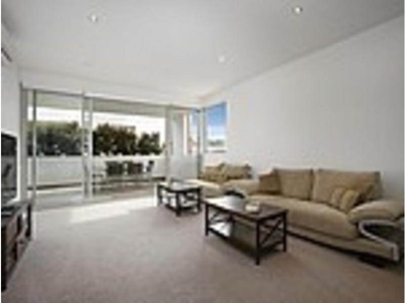 6/15 Eucalyptus Drive, Maidstone VIC 3012