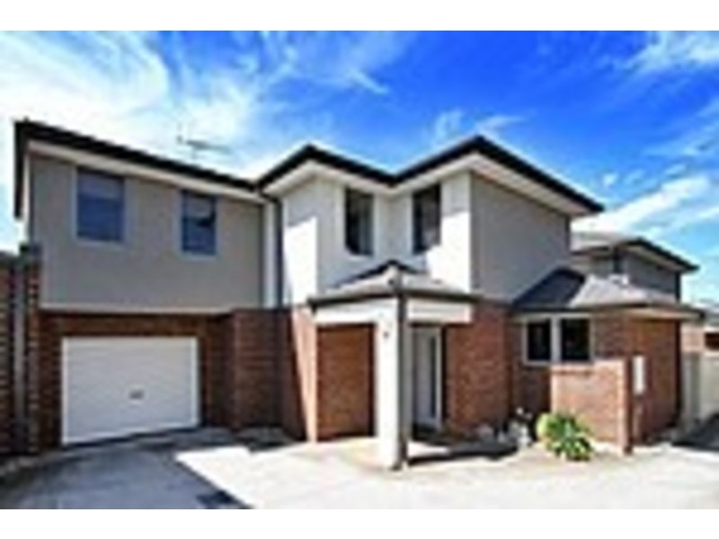 2/5 Normanby Street, Sydenham VIC 3037