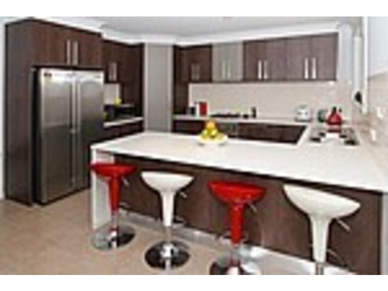 2/5 Normanby Street, Sydenham VIC 3037