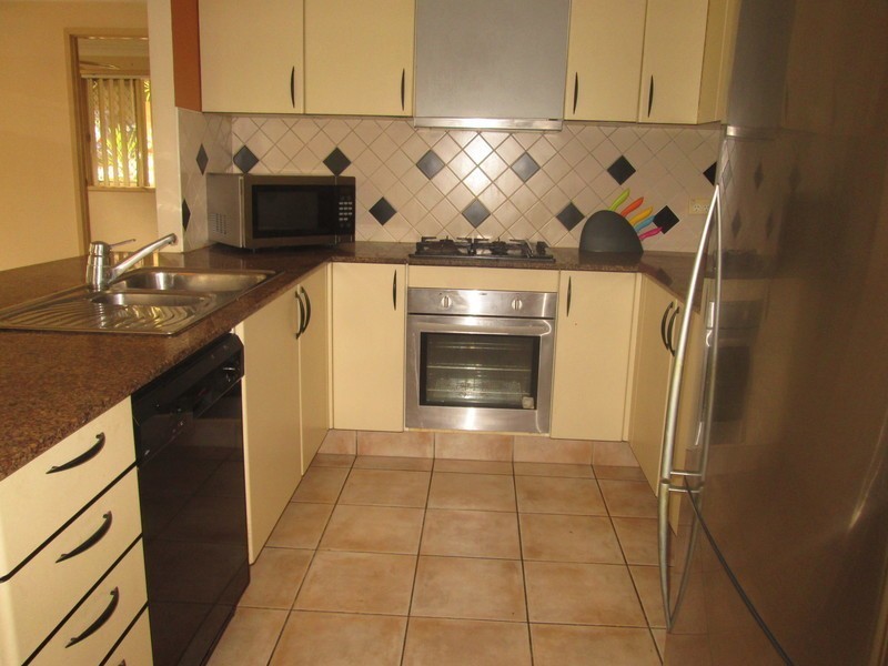 8/1 Glenquarie Place, The Gap QLD 4061