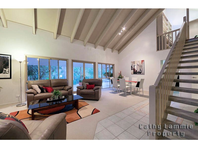 37 MANDALAY STREET, Fig Tree Pocket QLD 4069