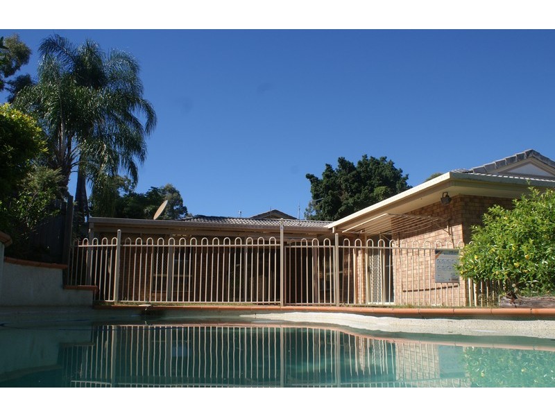 2  Errol Flynn Ct, Parkwood QLD 4214