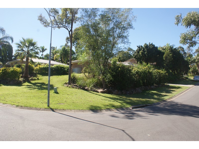 2  Errol Flynn Ct, Parkwood QLD 4214