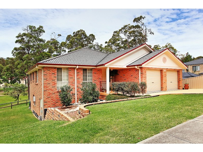 14 Warburton Close, Macquarie Hills NSW 2285