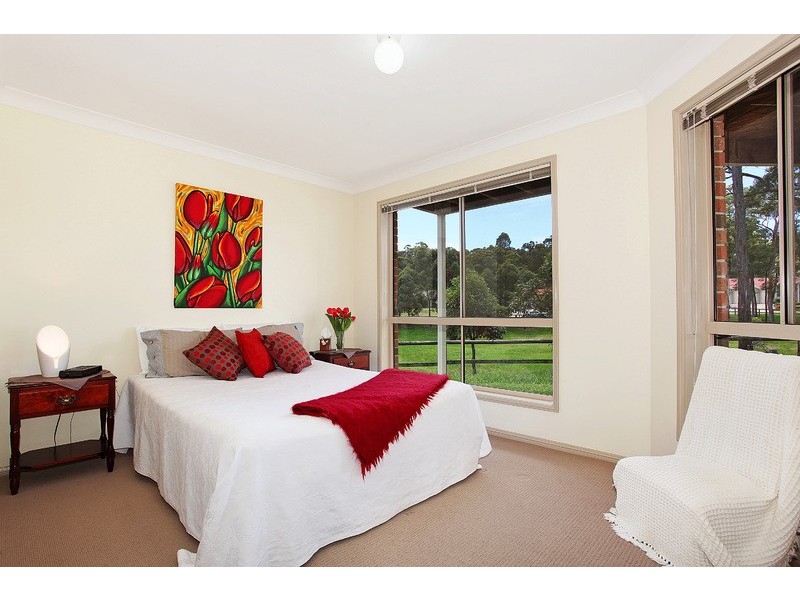 14 Warburton Close, Macquarie Hills NSW 2285