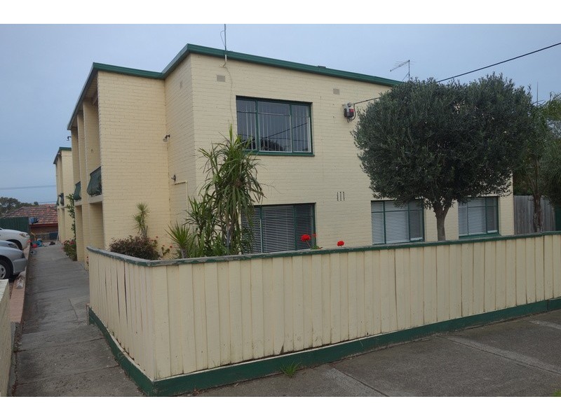4/4 Muchell Grove, Coburg VIC 3058