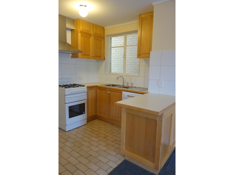 4/4 Muchell Grove, Coburg VIC 3058