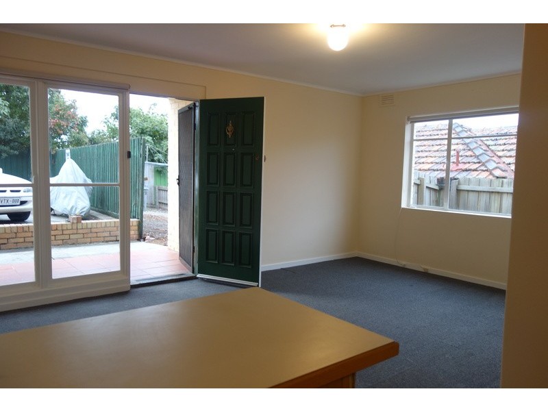 4/4 Muchell Grove, Coburg VIC 3058