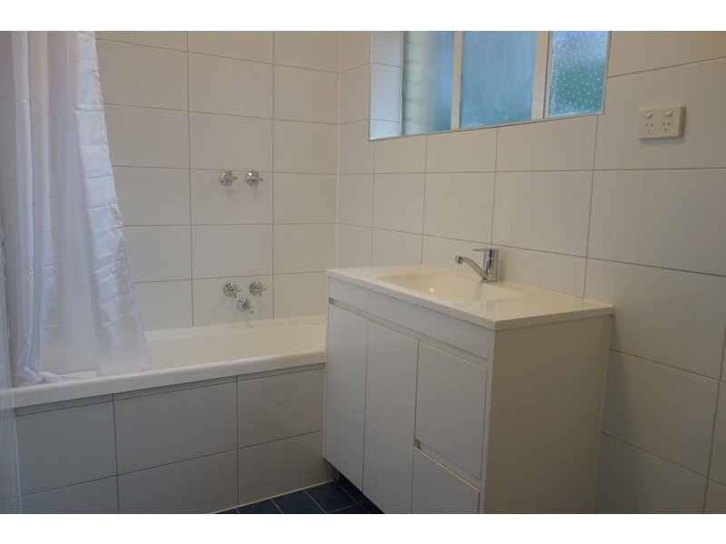 4/4 Muchell Grove, Coburg VIC 3058