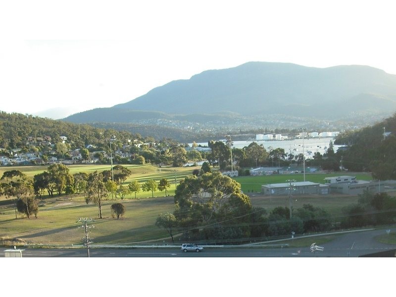 3/3 Llenroc Street, Geilston Bay TAS 7015