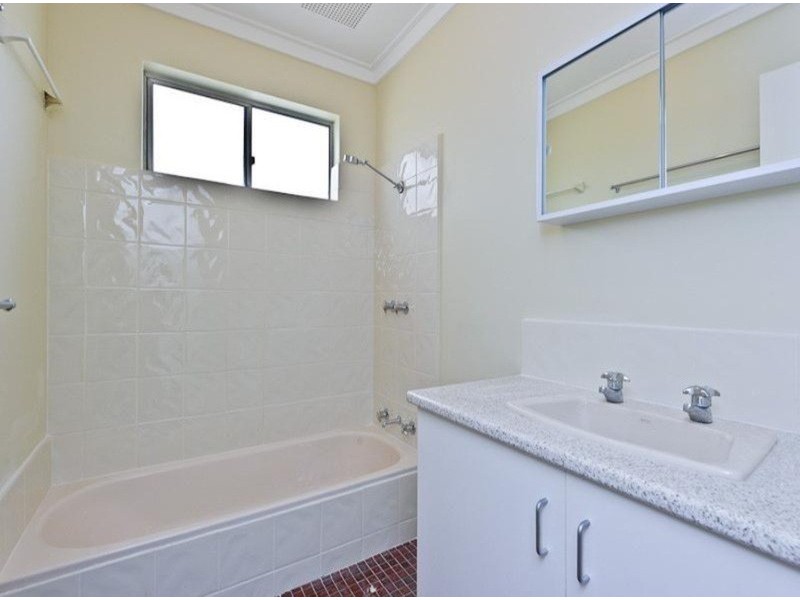 21A Gleddon Way, Hillarys WA 6025