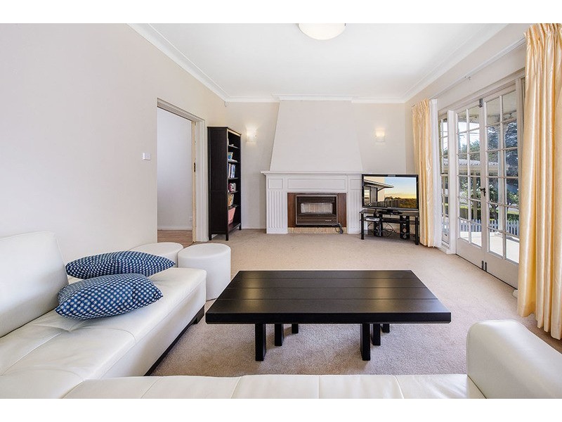 10 Allambie Road, Castle Cove NSW 2069