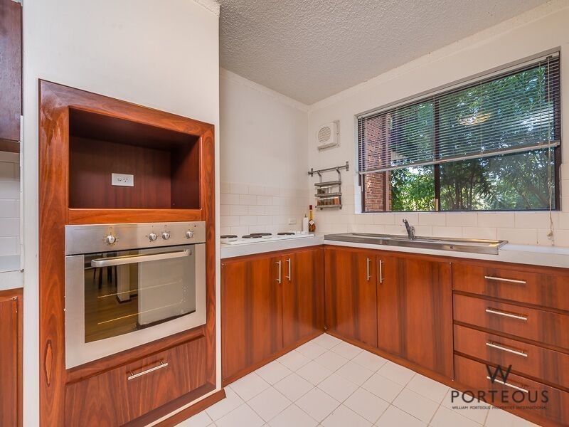 8/5 Elliott Road, Claremont WA 6010