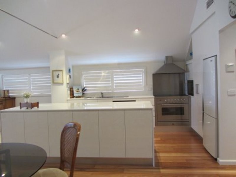 2/562  The Esplanade, Warners Bay NSW 2282