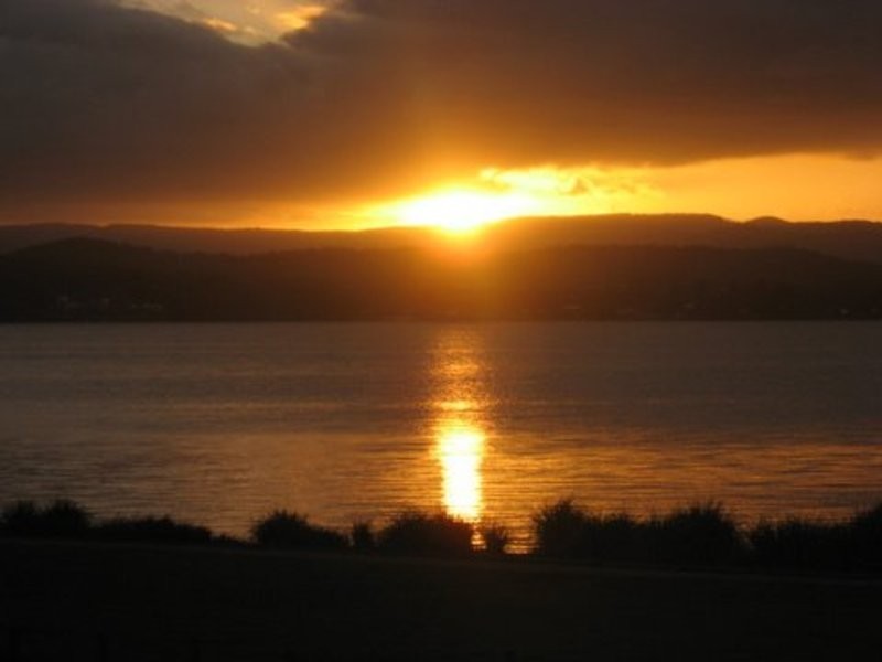 2/562  The Esplanade, Warners Bay NSW 2282